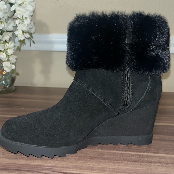 KOOLABURRA ELLADINE BLACK SUEDE FUR WEDGE BOOTS - Picture 4 of 16